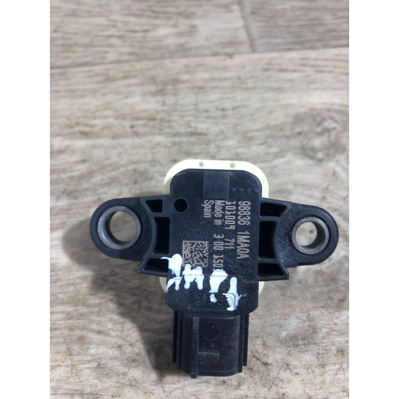 Датчик удара (электрика / датчики) Nissan Juke F15 2011 1.6 K88361MA0J