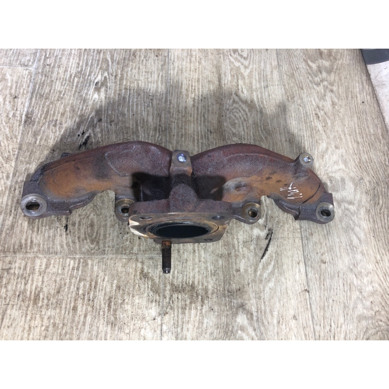 Коллектор выпускной (выпускная система) Nissan Juke F15 2011 1.6 140041KC0C