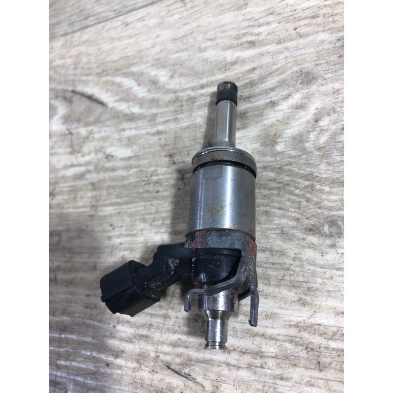 Форсунка топливная (топливная система) FORD Focus MK3 2014 2.0 CP9Z-9F593-B