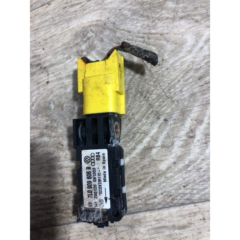 Датчик удара (электрика / датчики) Volkswagen Touareg 7L 2004 3.2 7l0909606b