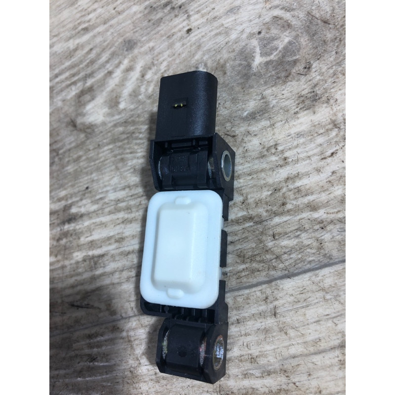 Датчик удара (электрика / датчики) Volkswagen Touareg 7L 2004 3.2 4b0959643e