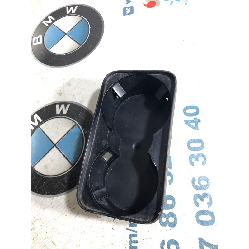 Підстаканник (салон) Volkswagen Touareg 7L 2004 3.2 7L6858602A