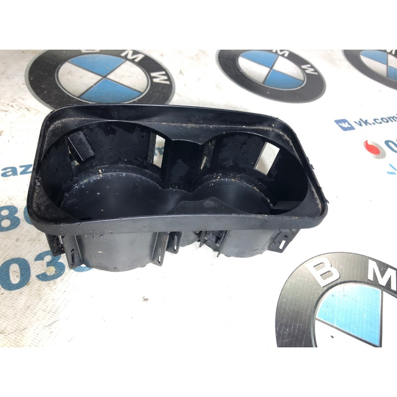 Підстаканник (салон) Volkswagen Touareg 7L 2004 3.2 7L6858602A