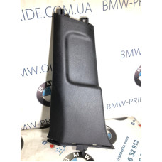 Обшивка стойки центральная