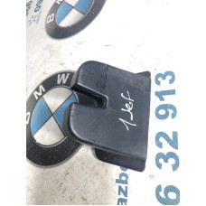 Накладка замка крышки багажника