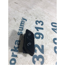 Кнопка блокировки центрального замка