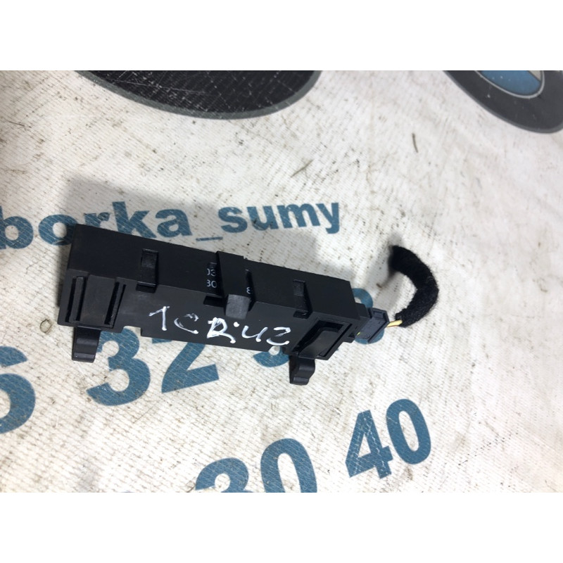 Антенна (электрика) CHEVROLET Cruze J300 2012 1.8 13502551