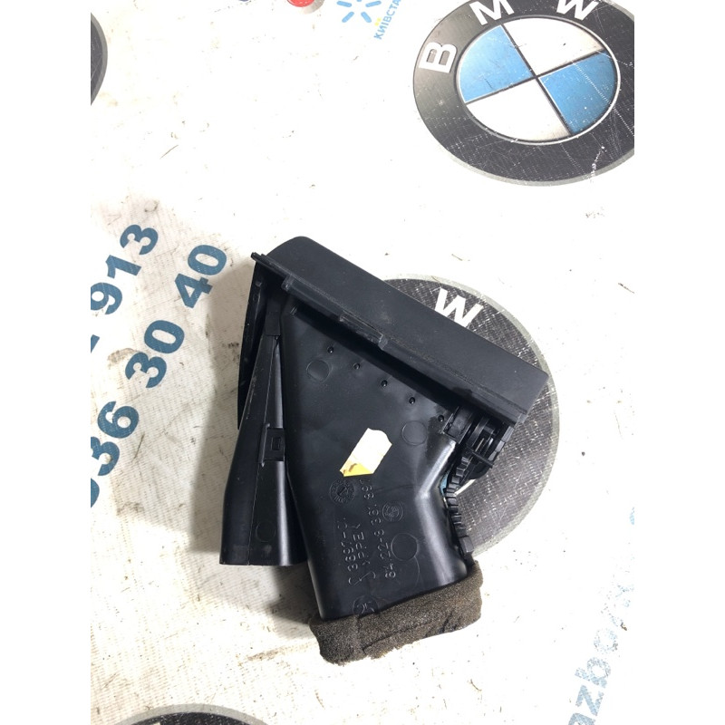 Дефлектор воздуховода (салон) BMW 3-series E46 2001 M54B30 64228361897