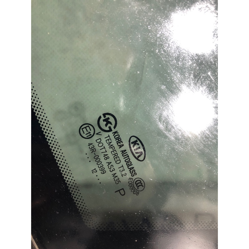 Стекло (кузов и элементы) KIA Sorento UM 2013 2.4 878101U200