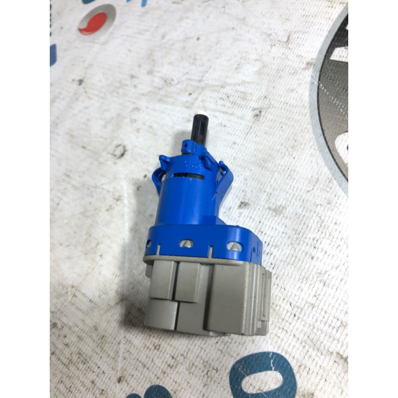 Концевик педали тормоза (электрика / датчики) FORD Focus MK3 2014 2.0 bt4t9g854aa