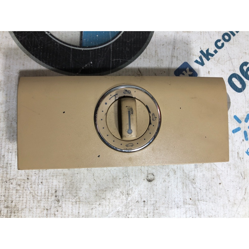 Кнопка сдвижной крышки люка (электрика / кнопки) Volkswagen Touareg 7L 2004 3.2 7l6959613a