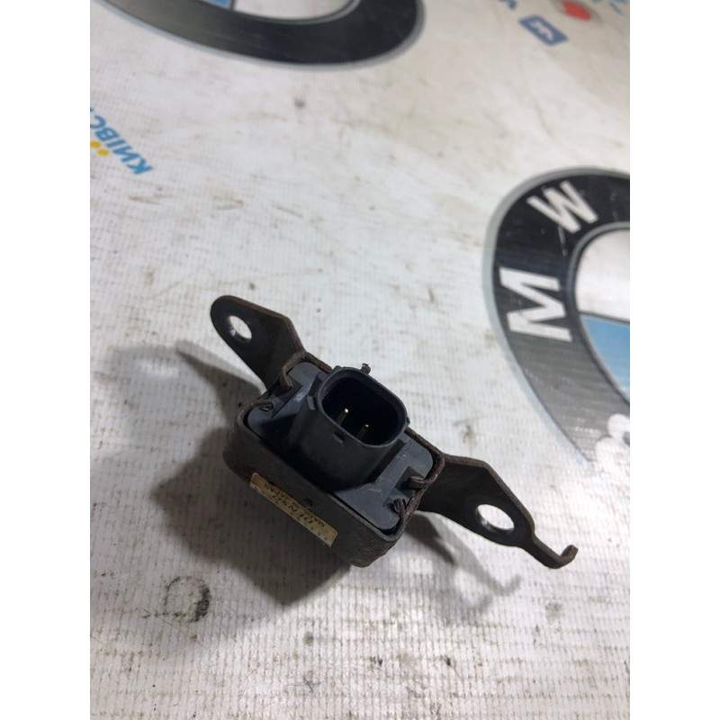 Датчик удара (электрика / датчики) Lexus RX XU30 2007 3.0 1MZ-FE 8917335060