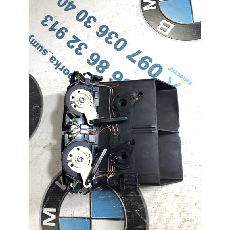 Дефлектор воздуховода (салон) Volkswagen Touareg 7L 2004 3.2 7l6819203c