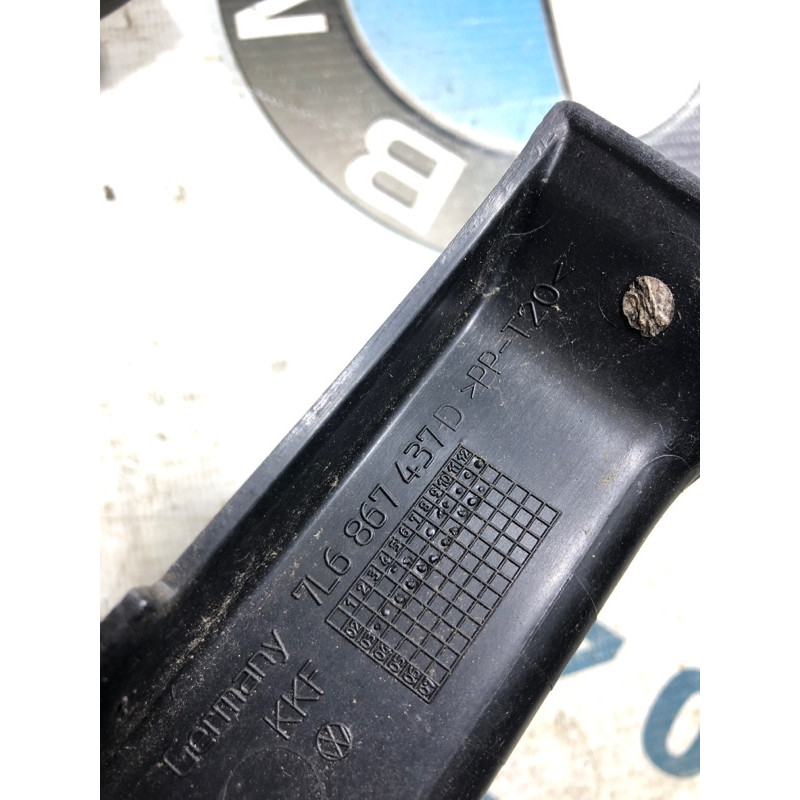 Накладка крышки багажника (кузов и элементы) Volkswagen Touareg 7L 2004 3.2 7l6867437d