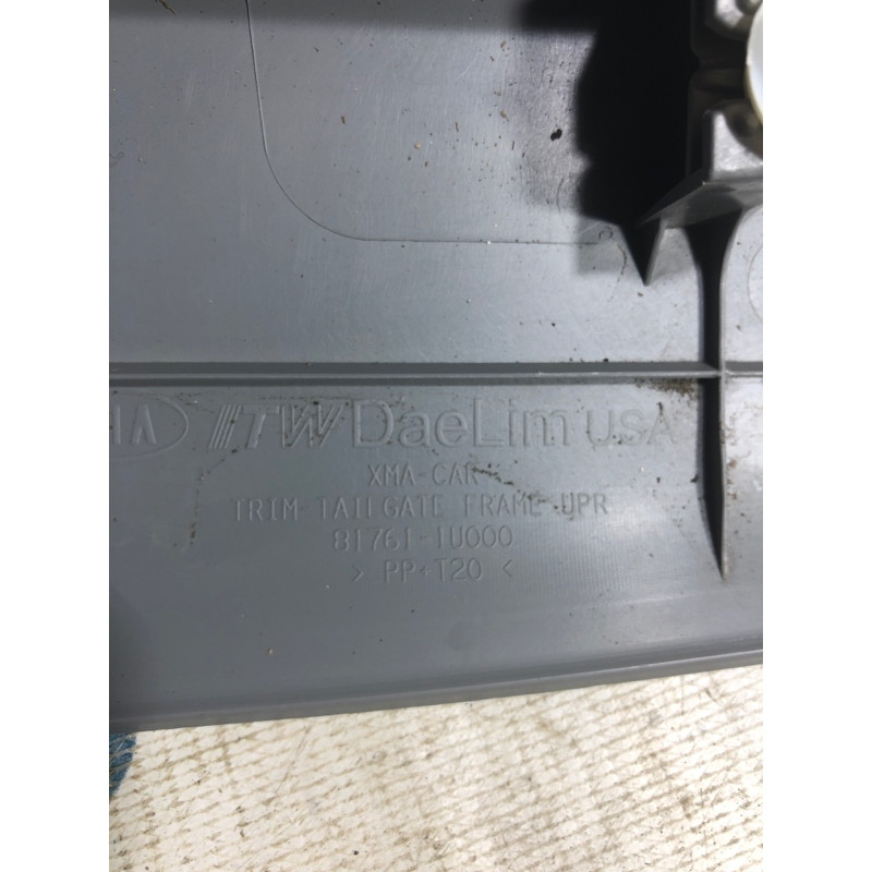 Обшивка крышки багажника (салон) KIA Sorento UM 2013 2.4 817601U000H9