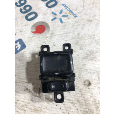 Кнопка регулировки зеркала