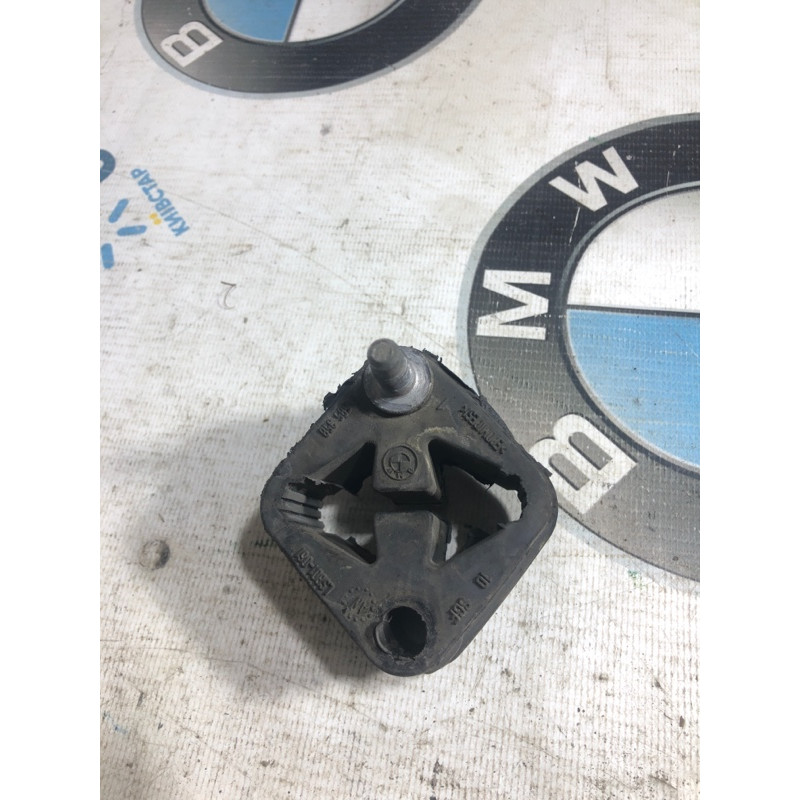 Кронштейн глушителя (выпускная система) BMW 5-series F10 2013 N63B44 18207585358