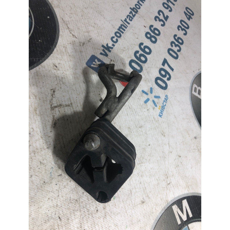 Подушка глушителя (выпускная система) BMW 5-series F10 2013 N63B44 18207589950