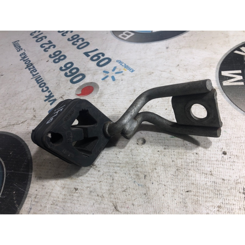 Подушка глушителя (выпускная система) BMW 5-series F10 2013 N63B44 18207589950