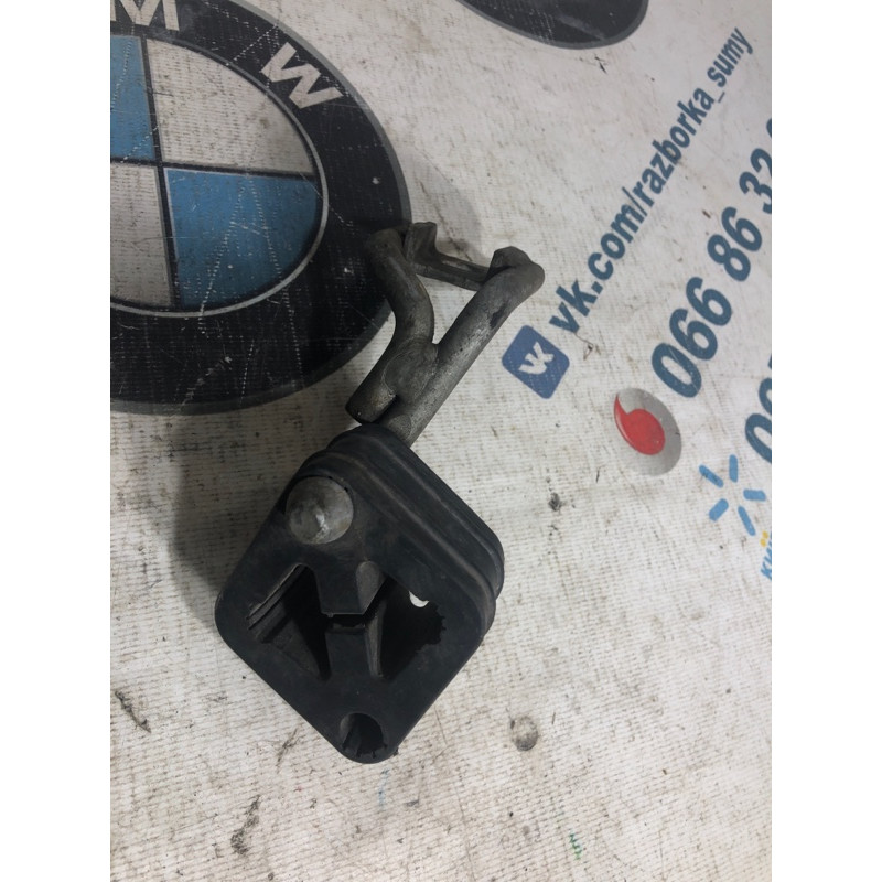Подушка глушителя (выпускная система) BMW 5-series F10 2013 N63B44 18207589950