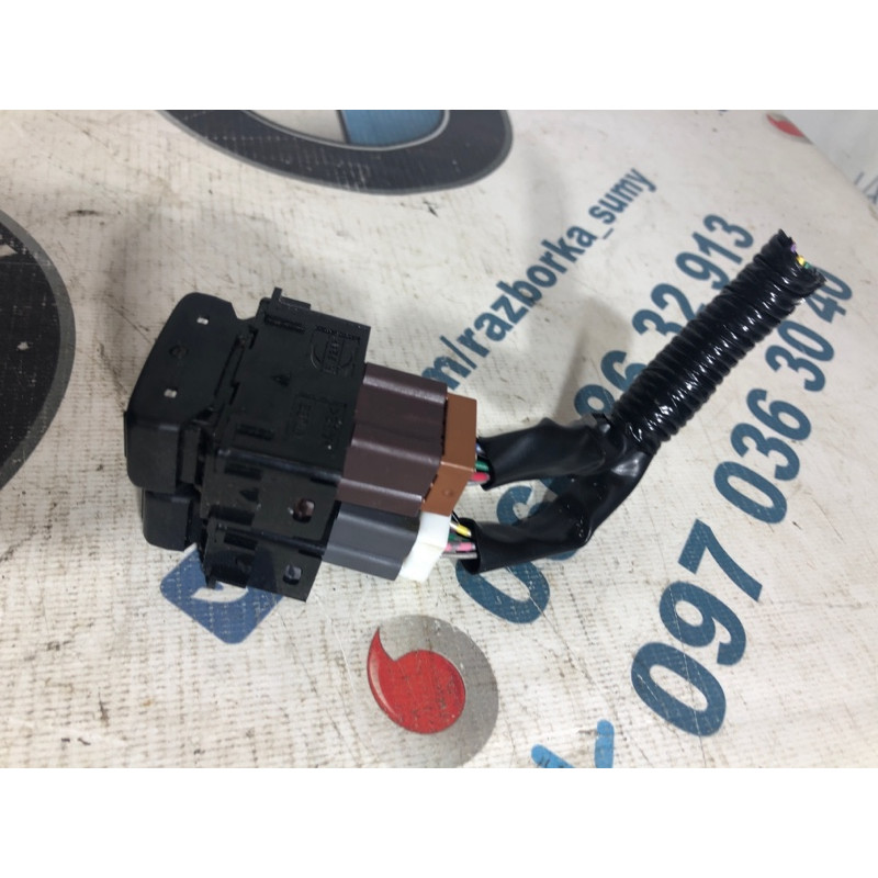 Кнопка подогрева сиденья (электрика / кнопки) Nissan Juke F15 2011 1.6 255001EA0A