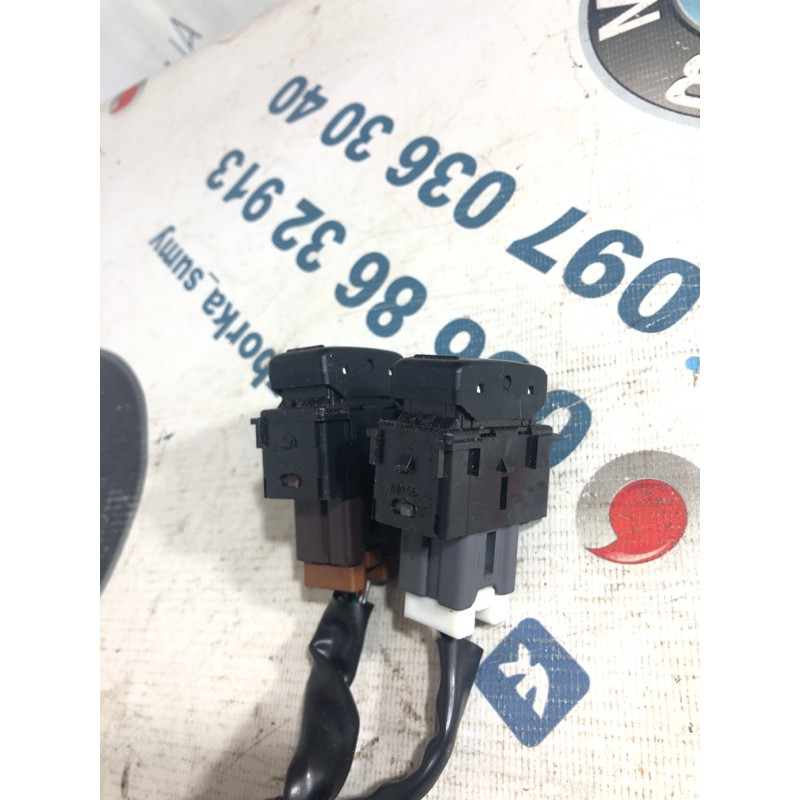 Кнопка подогрева сиденья (электрика / кнопки) Nissan Juke F15 2011 1.6 255001EA0A
