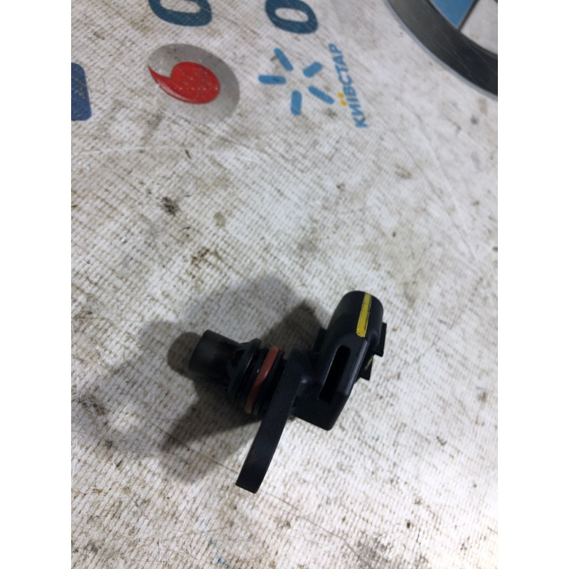 Датчик положения распредвала (электрика двигателя) Hyundai Sonata LF 2015 2.4 393502g000