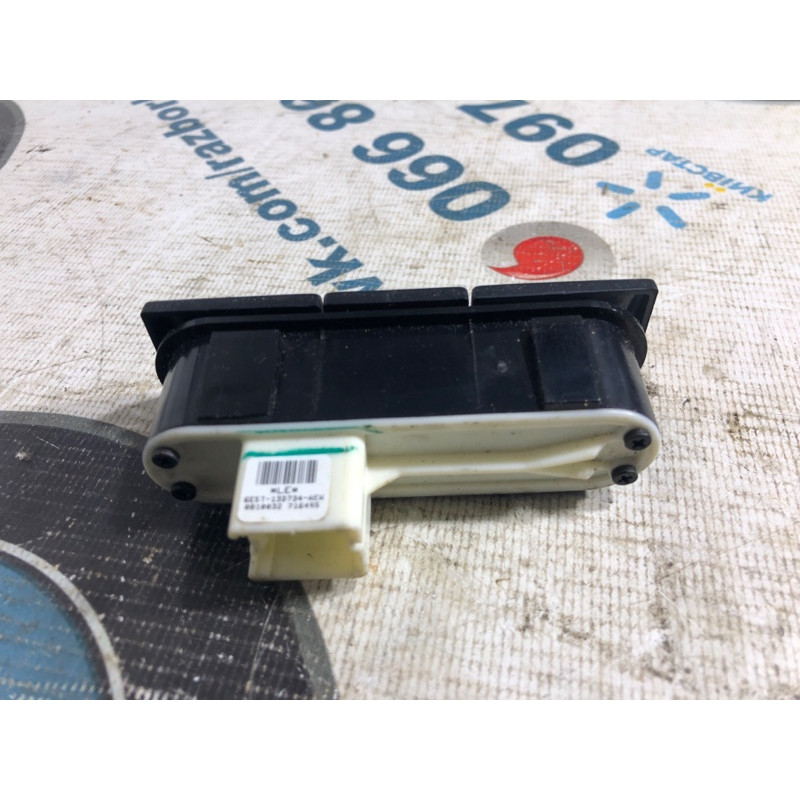 Кнопка аварийной сигнализации (электрика / кнопки) Ford Fusion MK5 2008 6e5t13d734aew