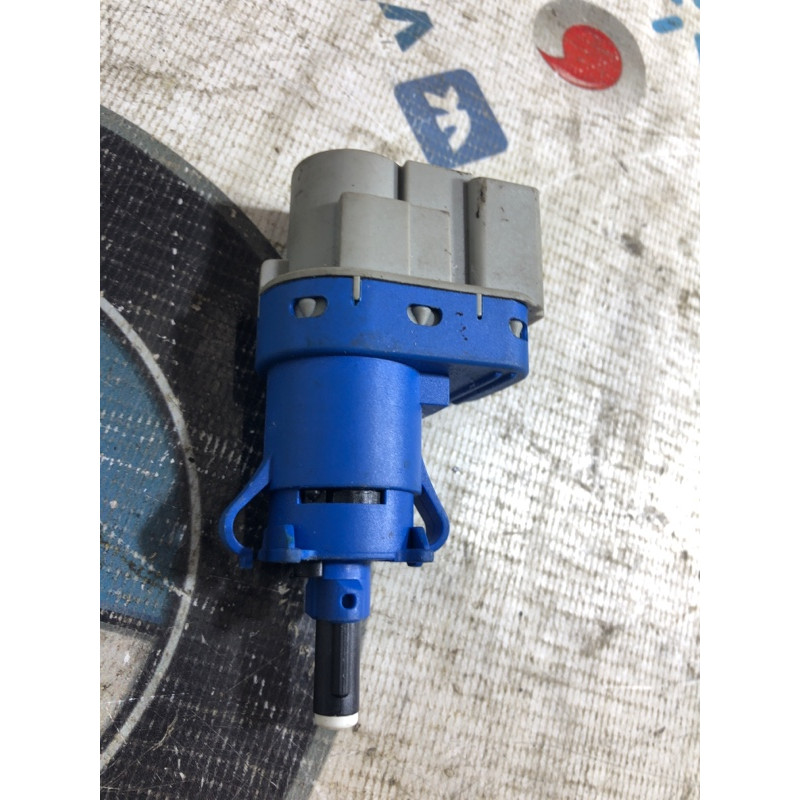 Концевик педали тормоза (электрика / датчики) Ford Focus MK3 8t4t9g854aa