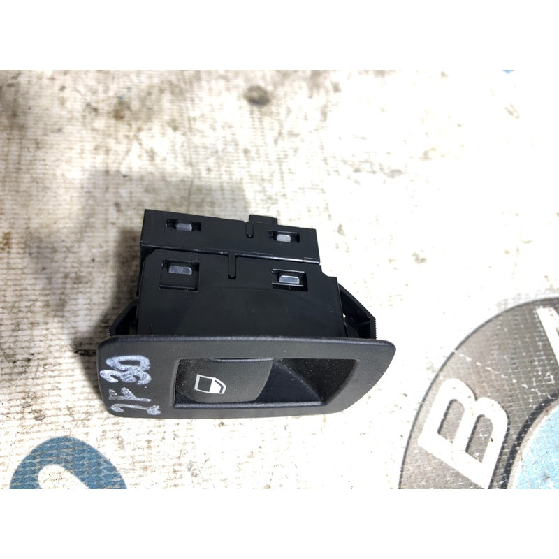Кнопка склопідйомника (електрика / кнопки) BMW 3-series F30 2013 N47D20 61319208106