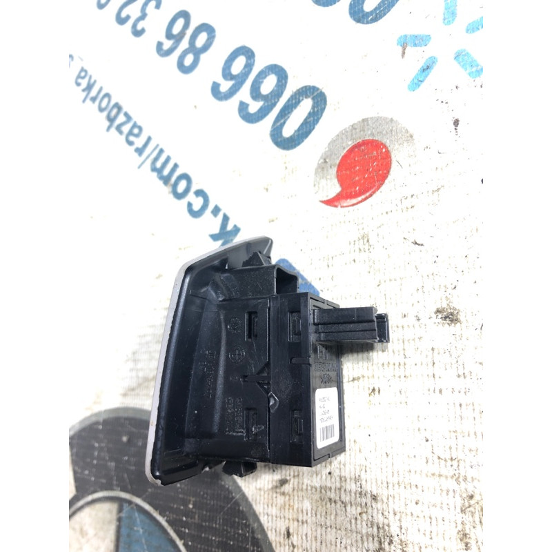 Кнопка стеклоподъемника (электрика / кнопки) BMW 5-series F10 2013 N63B44 61319163527