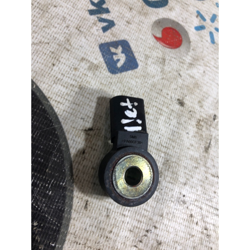 Датчик детонации (электрика двигателя) Volkswagen Jetta MK6 2011 2.0 030905377c