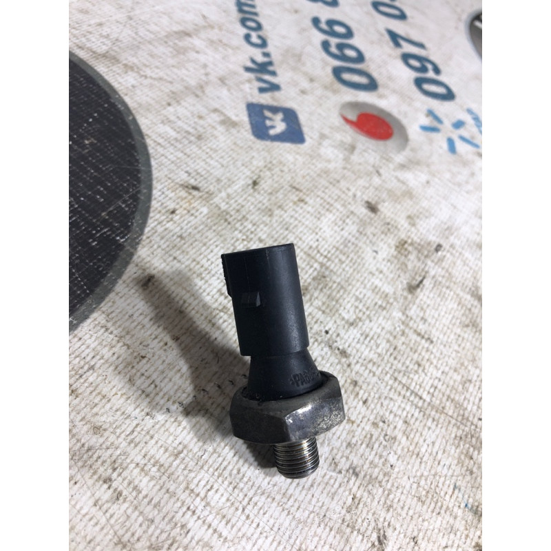 Датчик давления масла (электрика двигателя) Volkswagen Jetta MK6 2011 2.0 06a919081f