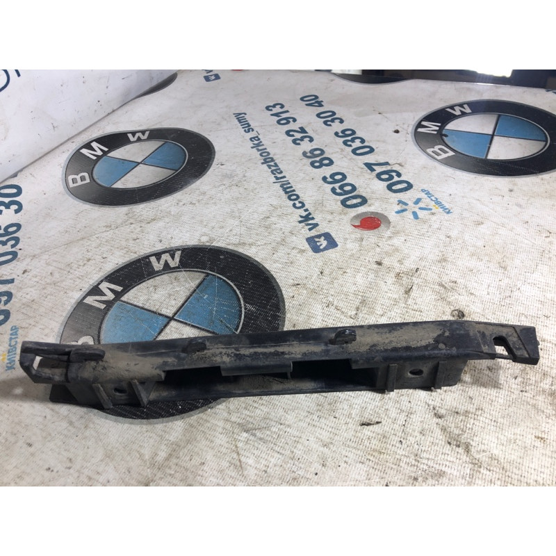 Крепление крыла (кузов и элементы) BMW 7-series E65 N62B44 8223248