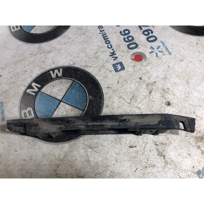 Крепление крыла (кузов и элементы) BMW 7-series E65 N62B44 8223248