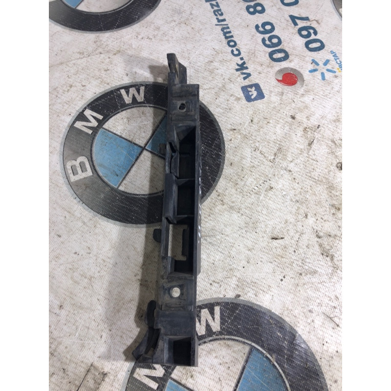 Крепление крыла (кузов и элементы) BMW 7-series E65 N62B44 8223248