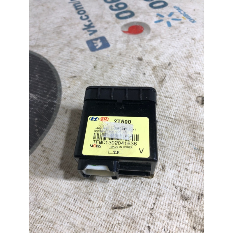 Гнездо USB/AUX (электрика) KIA Optima TF 2013 2.4 961202t500