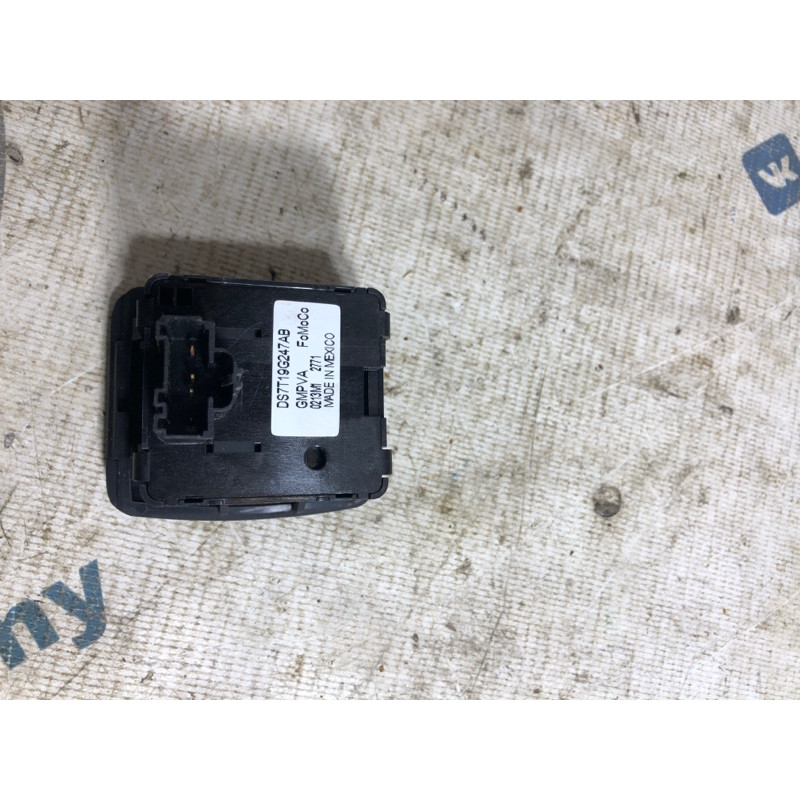 Розетка (электрика) FORD Fusion MK5 2013 2.0 DS7Z-19N236-A