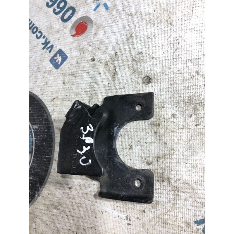 Кронштейн ТНВД (кронштейни двигуна) BMW 3-series F30 2013 N26B20 13517629155