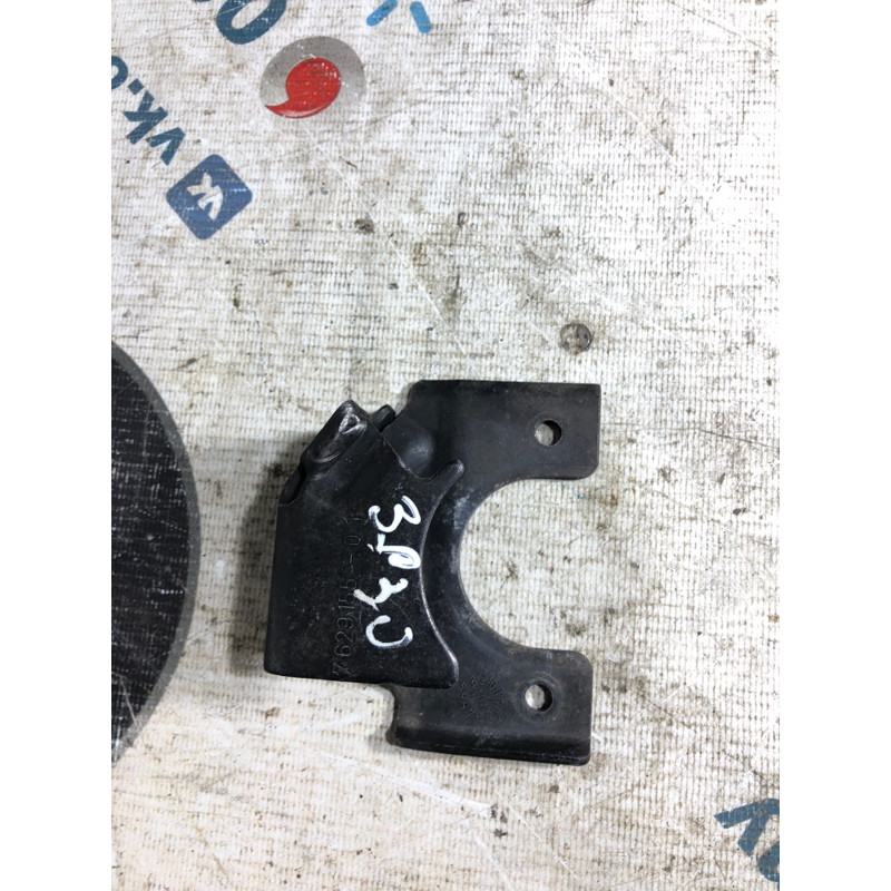 Кронштейн ТНВД (кронштейни двигуна) BMW 3-series F30 2013 N26B20 13517629155