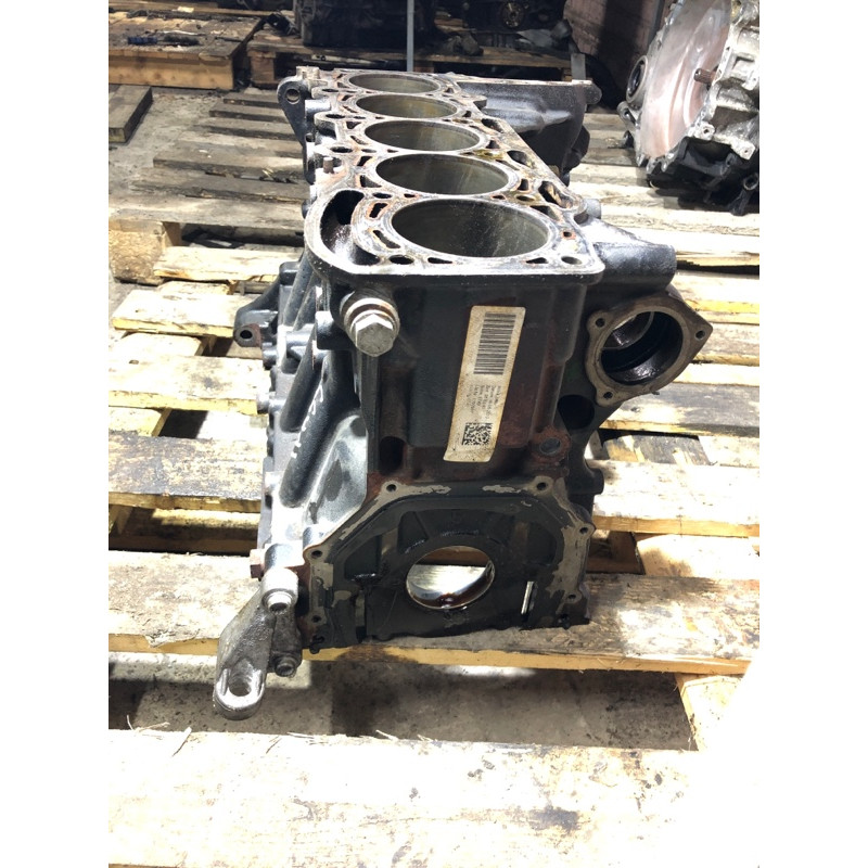 Блок цилиндров (двигатель и элементы) Volkswagen Passat B7 2013 2.5 07k103023b