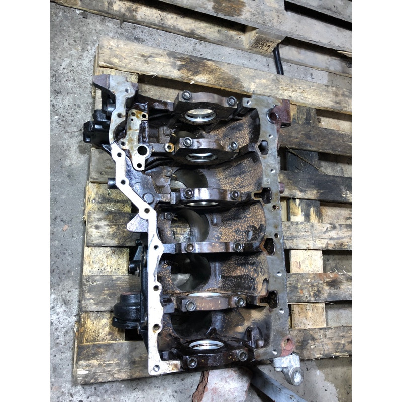 Блок цилиндров (двигатель и элементы) Volkswagen Passat B7 2013 2.5 07k103023b