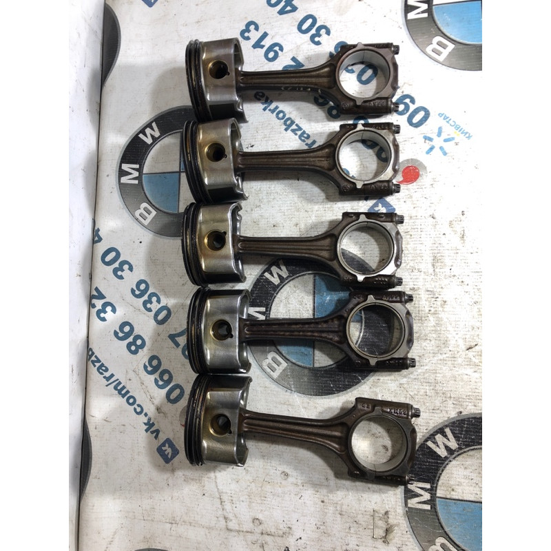 Поршень (двигатель и элементы) Volkswagen Passat B7 2013 2.5