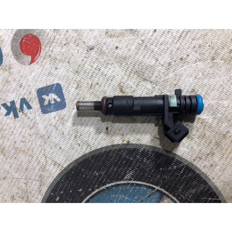 Форсунка топливная (топливная система) CHEVROLET Cruze J300 2012 1.8 55570284