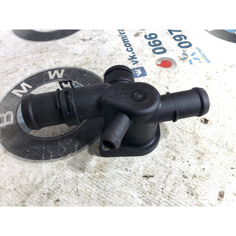 Фланец (система охлаждения) Volkswagen Jetta MK6 2011 2.0 06a121133ac