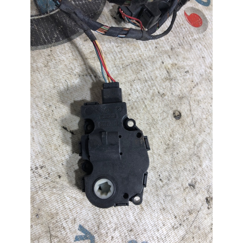 Привод заслонки отопителя (отопление и кондиционирование) BMW 3-series F30 2013 N26B20 t1015556h