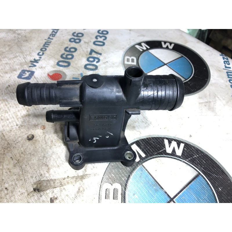 Фланец (система охлаждения) FORD Fusion MK5 2013 2.0 cj5e8k556ab