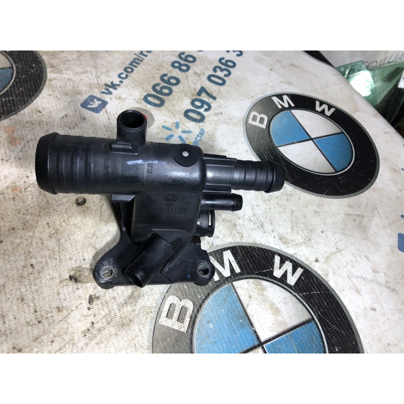 Фланец (система охлаждения) FORD Fusion MK5 2013 2.0 cj5e8k556ab