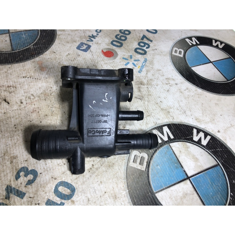 Фланец (система охлаждения) FORD Fusion MK5 2013 2.0 cj5e8k556ab