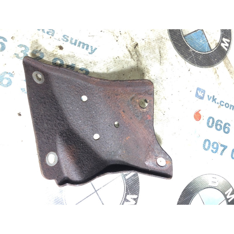 Кронштейн глушителя (выпускная система) FORD Focus MK3 2015 2.0 CV6Z-5K291-B